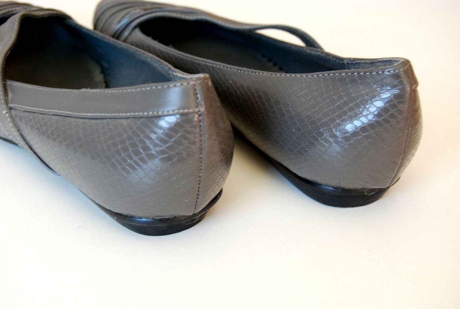 vintage SNAKESKIN flats /  1980s bandage CUT OUT skimmers