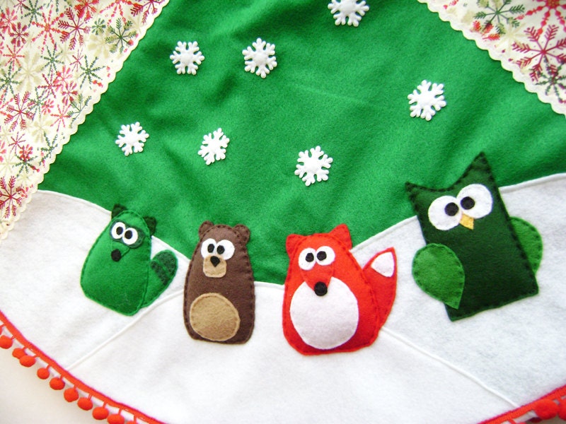 Christmas Tree Skirt - Home for the Holidays - Snowflake