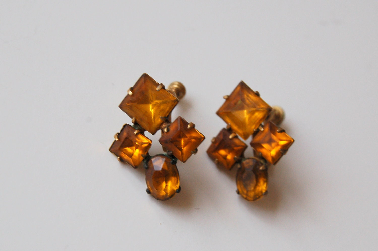 vintage AMBER rhinestone screw back EARRINGS