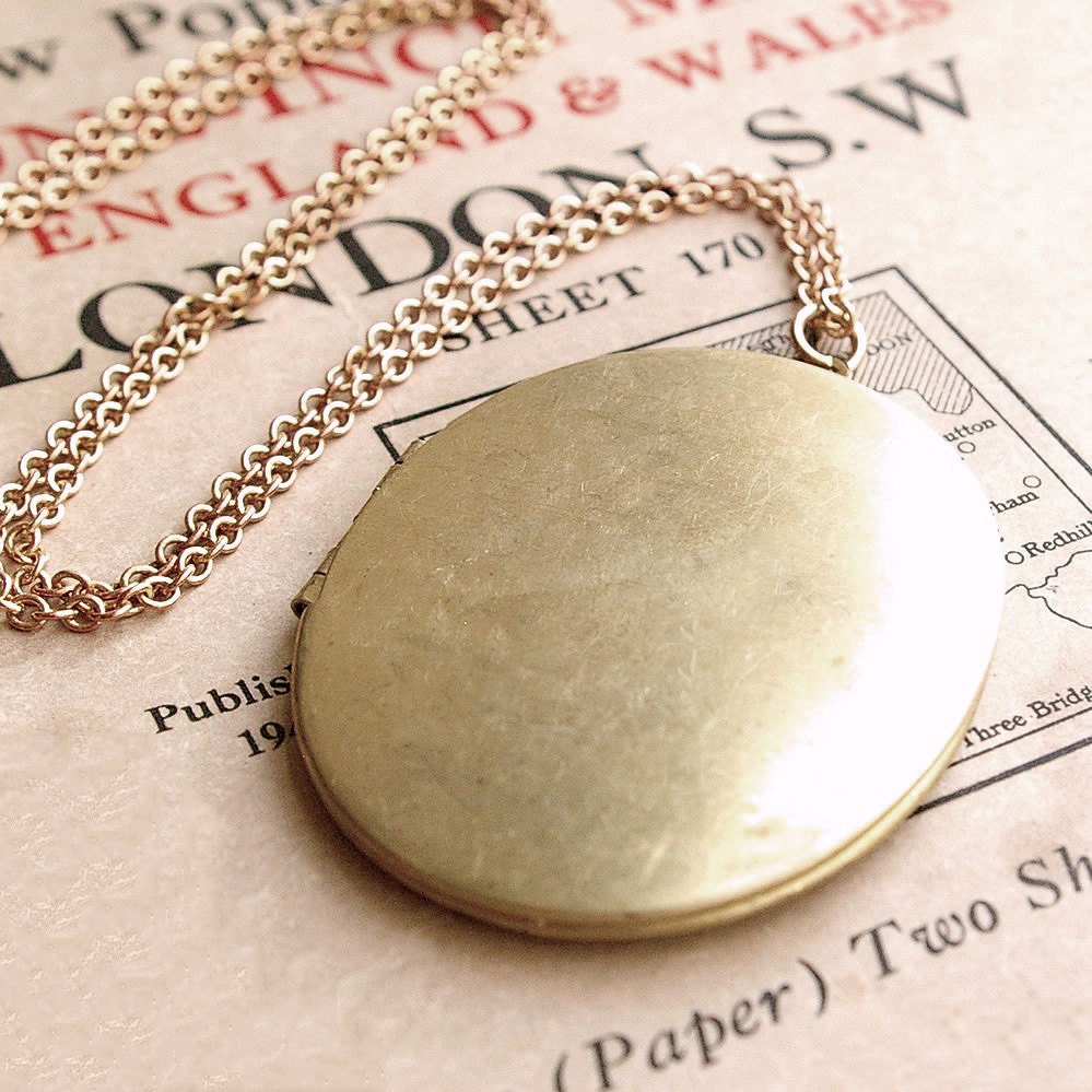 Vintage Oval Necklace. Oval Brass Locket Necklace