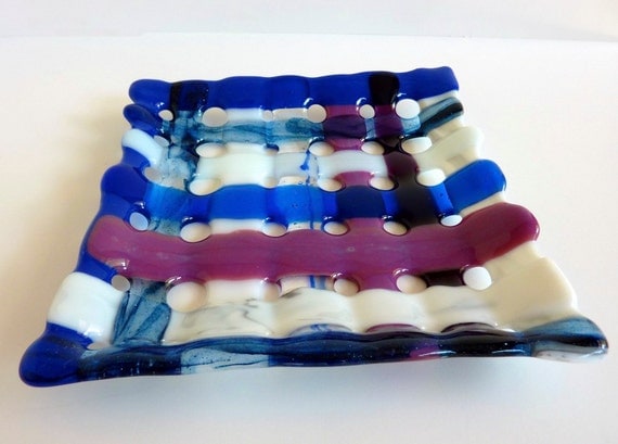 Woven Glass Plate in Blue, White and Pink