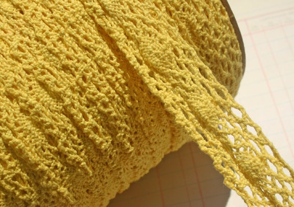 Yellow Cluny Lace Trim - Sewing Embellishments - 3 Yards