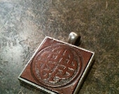 Celtic knot Pendant or Keychain - Tan brown