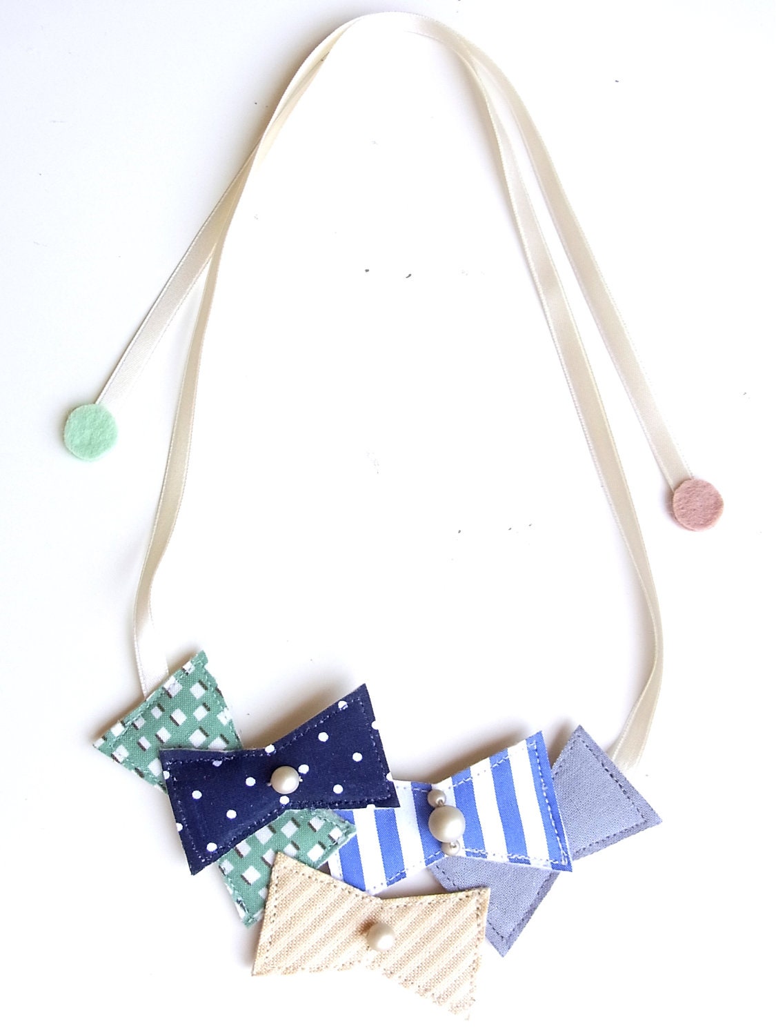 Kid Friendly - Nuno Bow Party Necklace