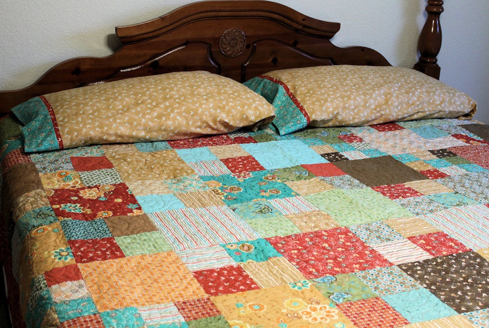 Queen Size Bed Quilt and Pillowcases- Retro Revue in Turquoise, Gold and Cinnamon Red