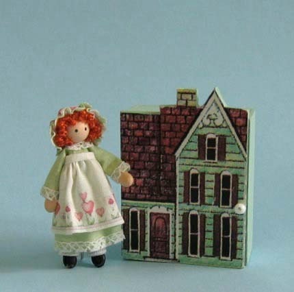 Miniature Sweetheart 1/4" and 1" scales doll in green and free dollhouse Kit
