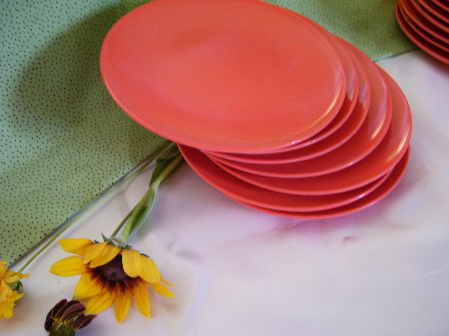 Plates vintage Apollo Ware Melmac set of 7