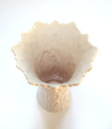 Vintage Lenox Porcelain Vase cr.1970 Woodland Pattern Estate   I Take CREDIT CARDS