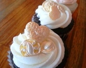 Fondant Buttons - Cupcake Toppers, Vintage wedding cake decoration,Shabby Chic Wedding cake