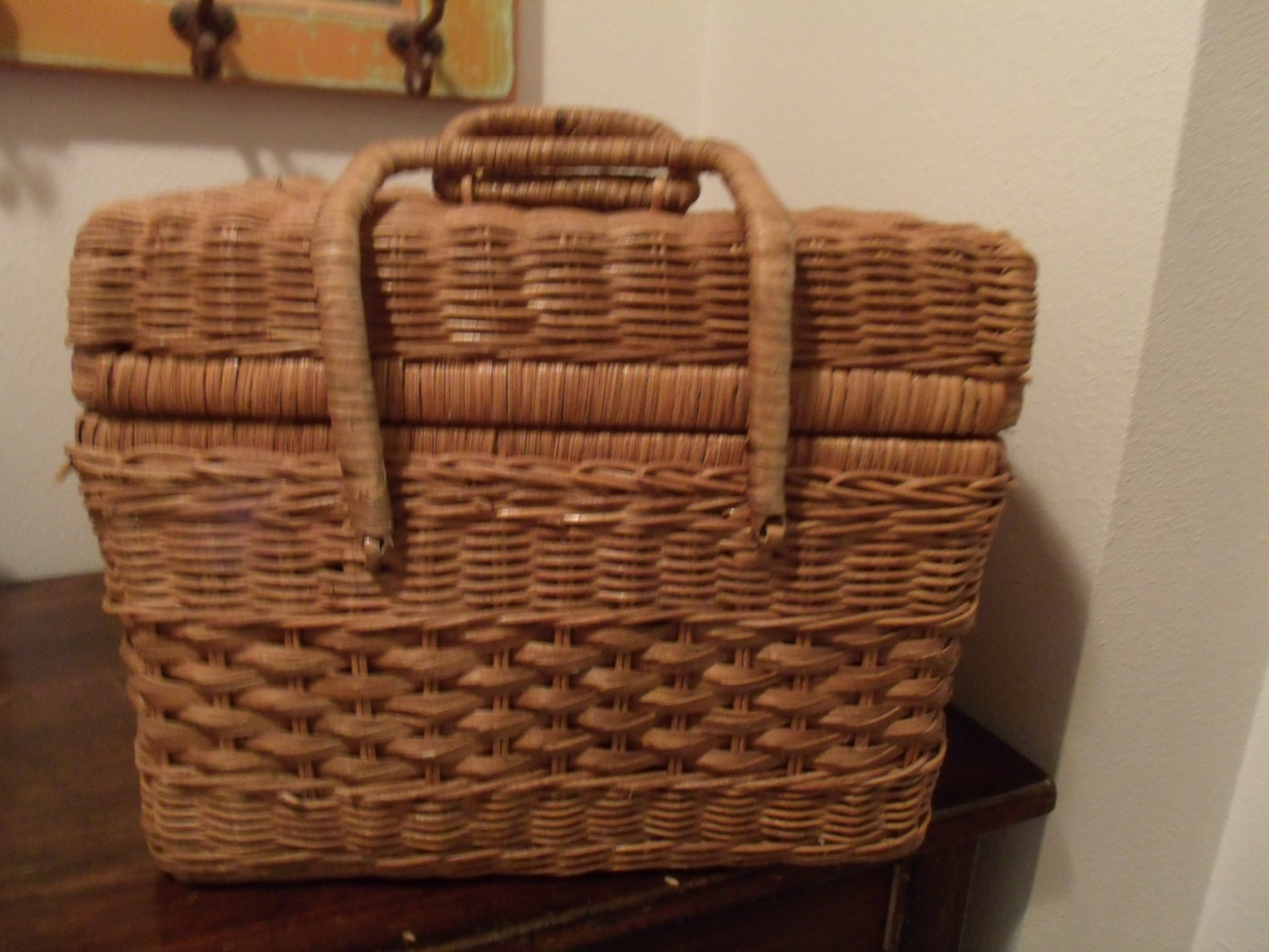 Vtg Wicker Picnic Basket, 1940s, Nice Condition