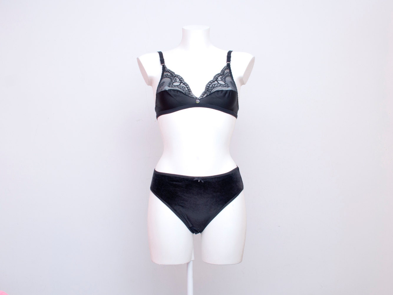 Black velvety panties dead stock Vintage size S