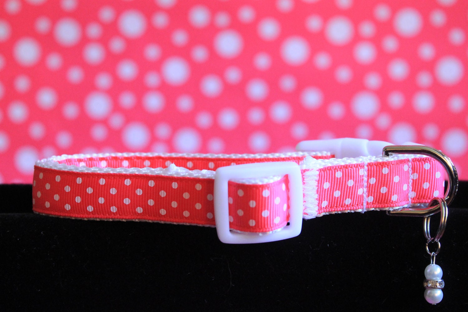 Medium 3/4" Hot Pink & White Polka Dot Dog Collar