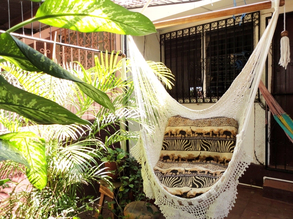 Beige Sitting Hammock with Fringe, Hanging Chair Natural Cotton and Wood