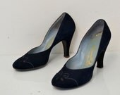 1940s Suede Shoes / 40s Babydoll Pumps / Delmanette by Delman