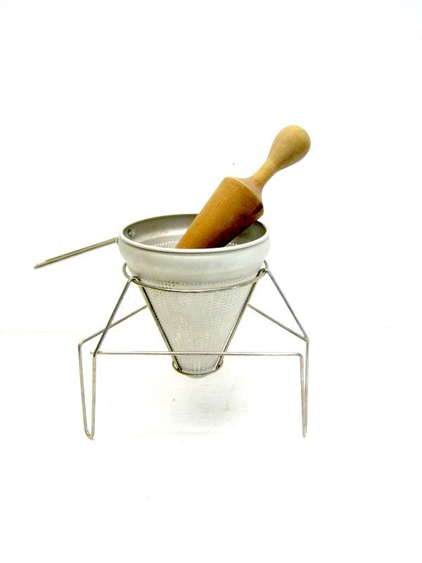 Aluminum Sieve Strainer with Wood Pestle Kitchen Decor