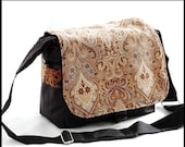 Large Camera Bag with Zipper Enclosure - Desert rose
