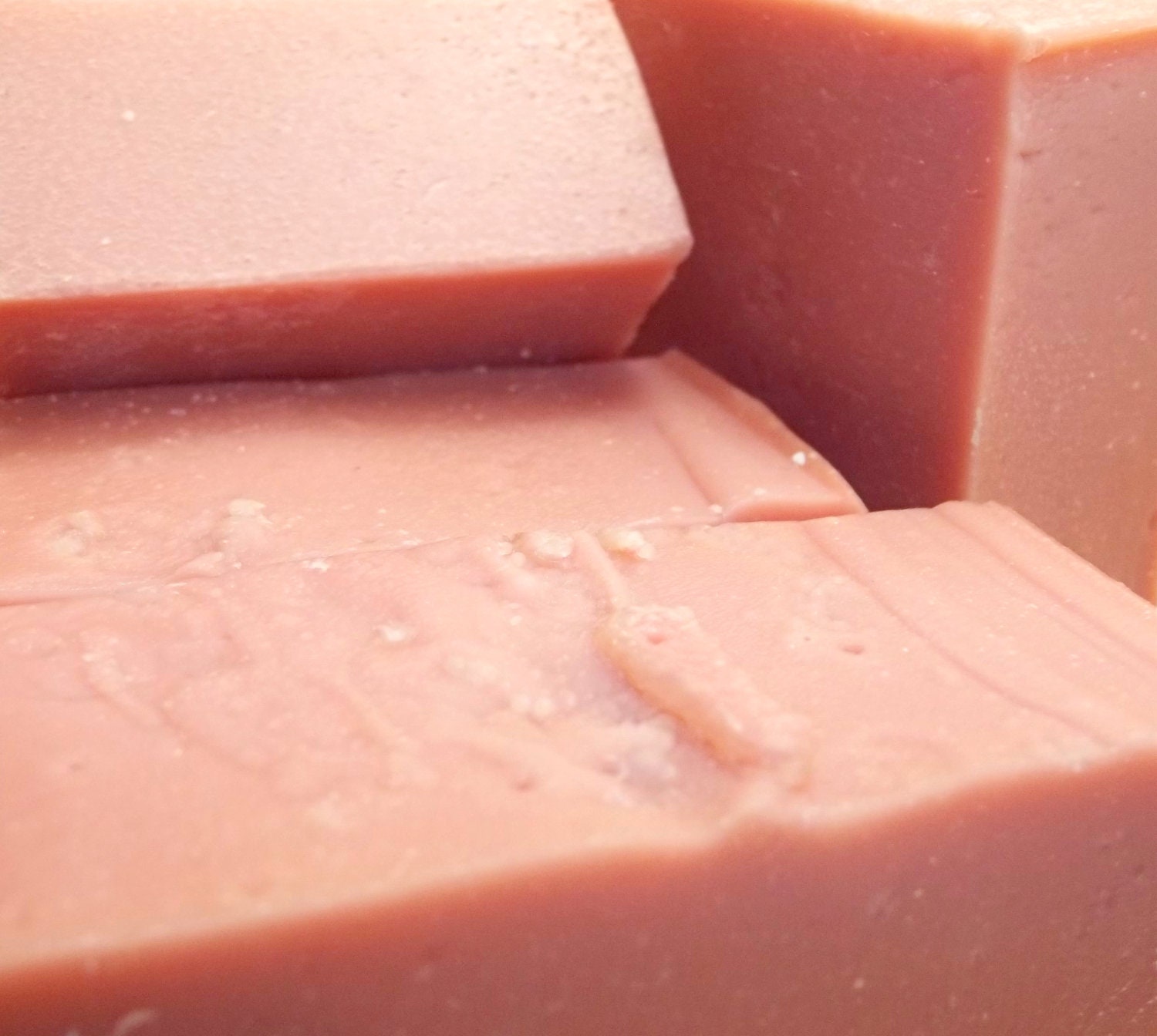 Sparkling Citrus Soap with French Pink Clay & Comfrey - Mundus