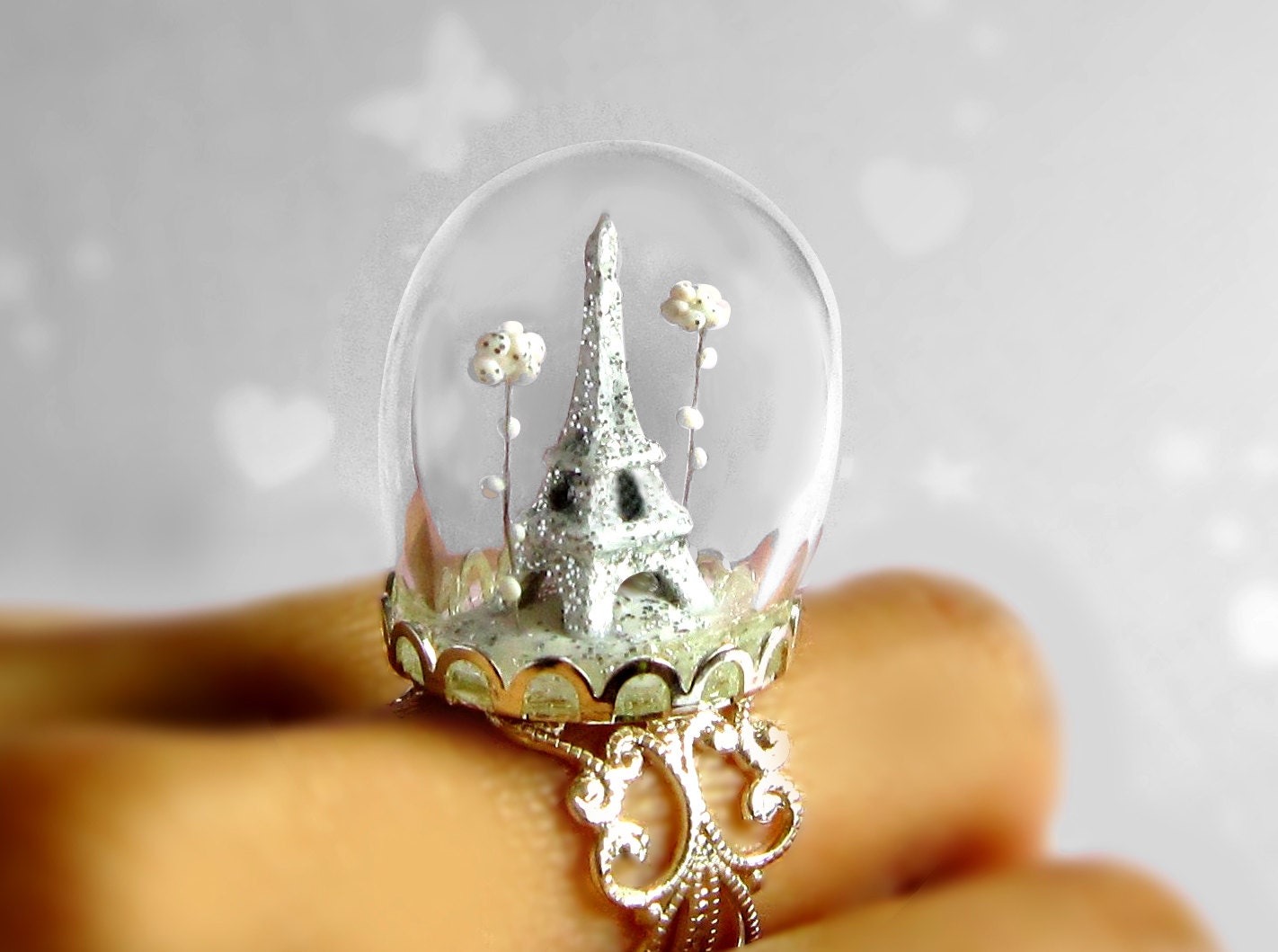 Ring Eiffel Tower-Paris in the snow-Terrarium ring glitter white
