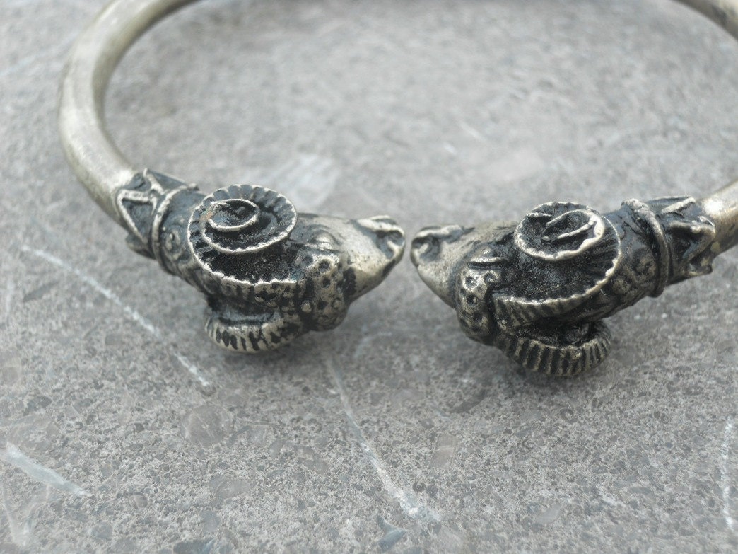 vintage SILVER ram head BANGLE with hinge closure