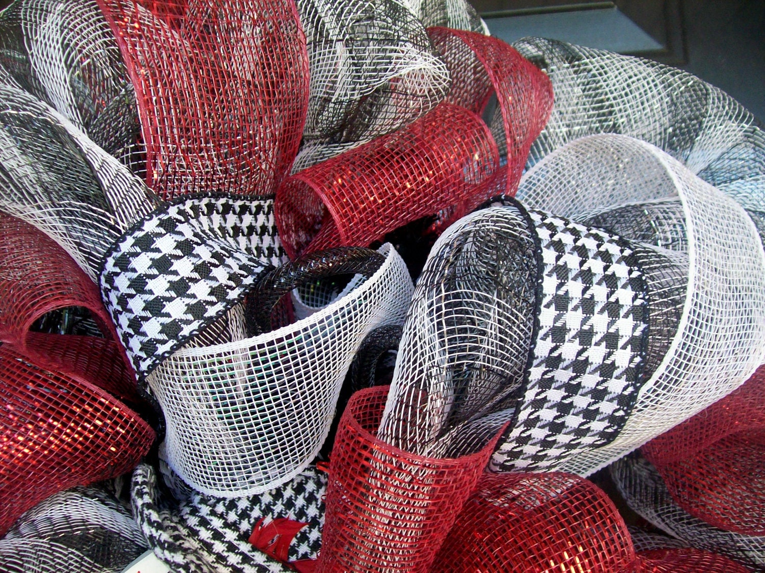 Deco Mesh Houndstooth Alabama Wreath with Hat