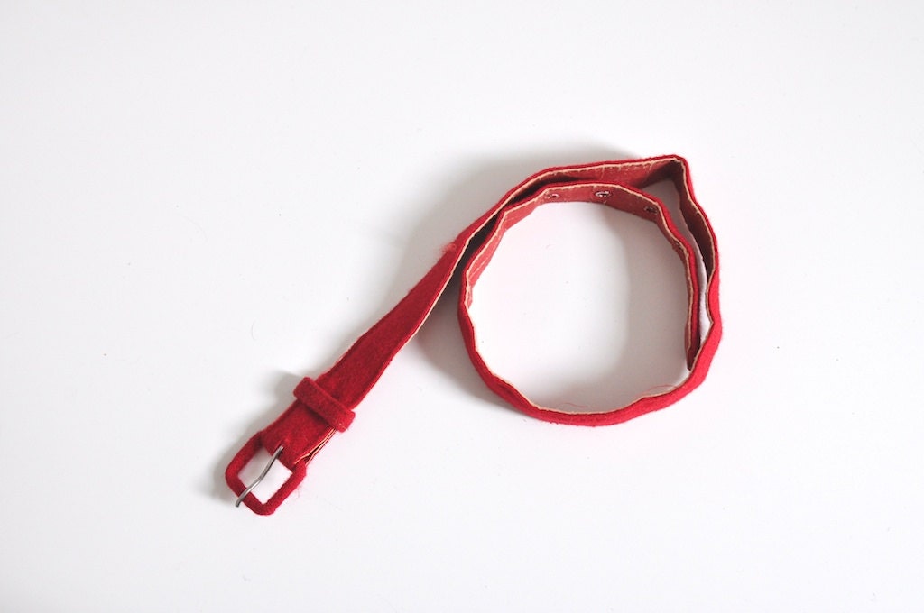 Vintage Red Wool Belt (children size) - littlereadervintage