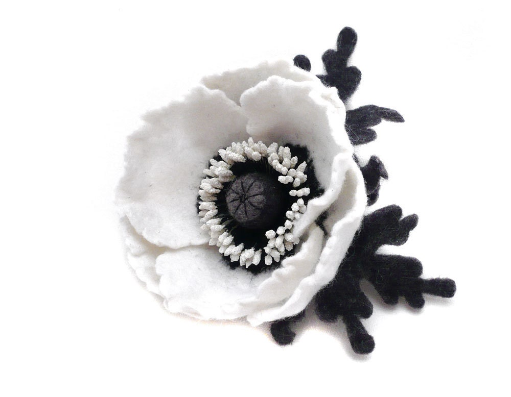 Felt flower brooch White Poppy