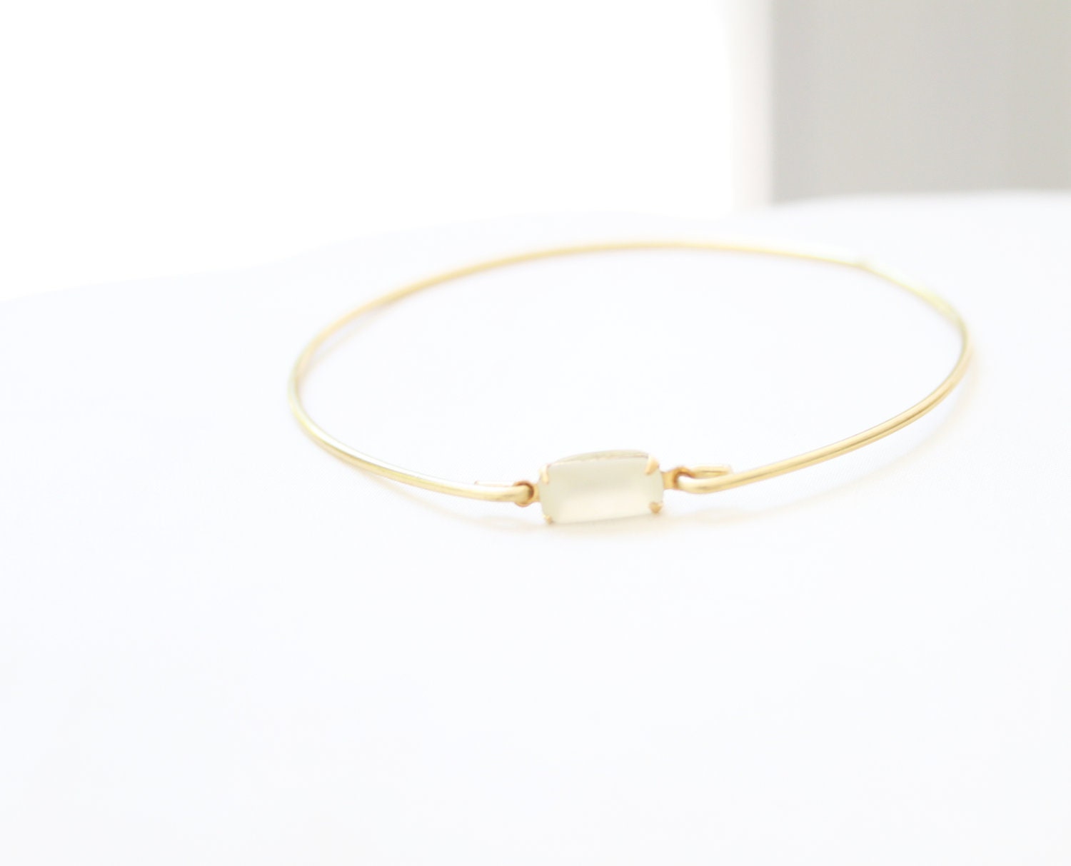 Vintage Frosted Glass Set Stone Bangle, Stackable Bangle, Gem Stone Bangle, Rhinestone Bangle, Bezel Bangle