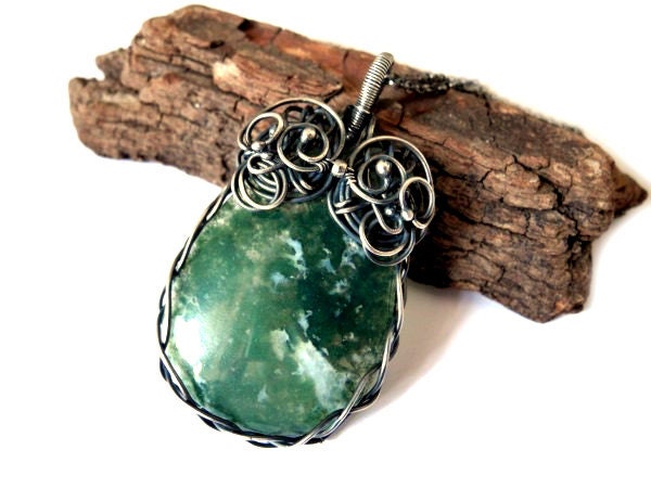 Moss Agate Necklace - Silver Wire Wrapped Pendant - Moss Forest Green - Teardrop Braided Necklace - Pagan Celtic Woodland - Natural Gemstone