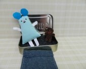 Wee Mouse in a Altoids Tin