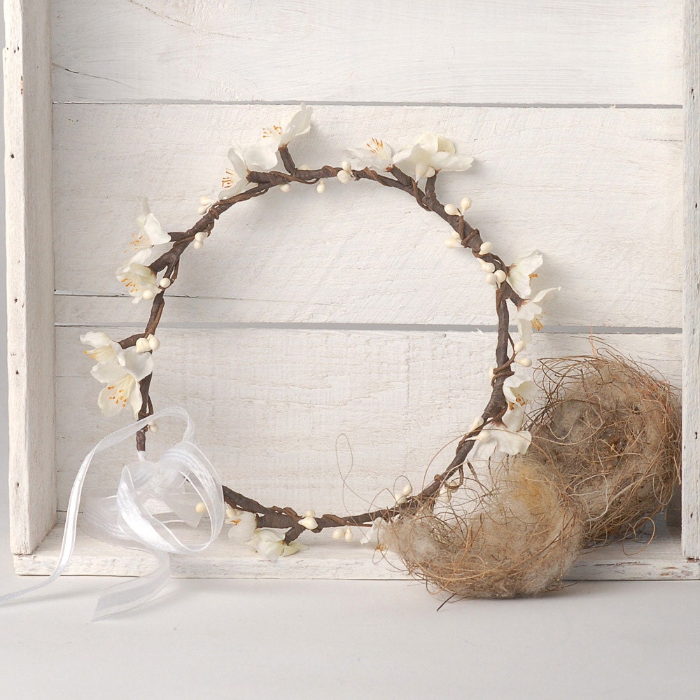 Woodland Flower Crown Headpiece, Wedding Hair Accessory, Ivory Flower Head Wreath, Bridal Hair Piece, White Wedding Crown Tiara, Bride