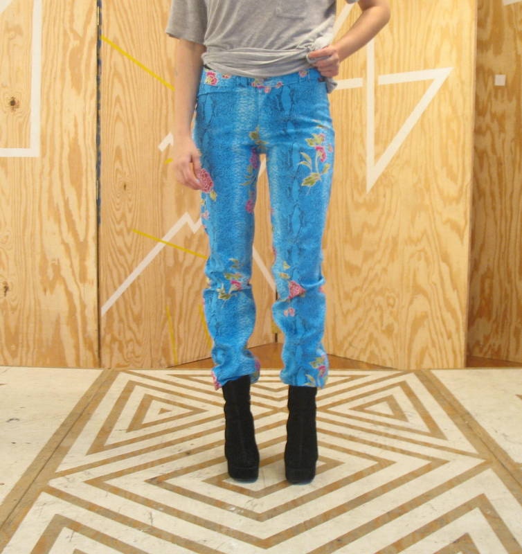 DEADSTOCK 90s SNAKESKIN Floral Skinny Jeans by Bubblegum size 2/4
