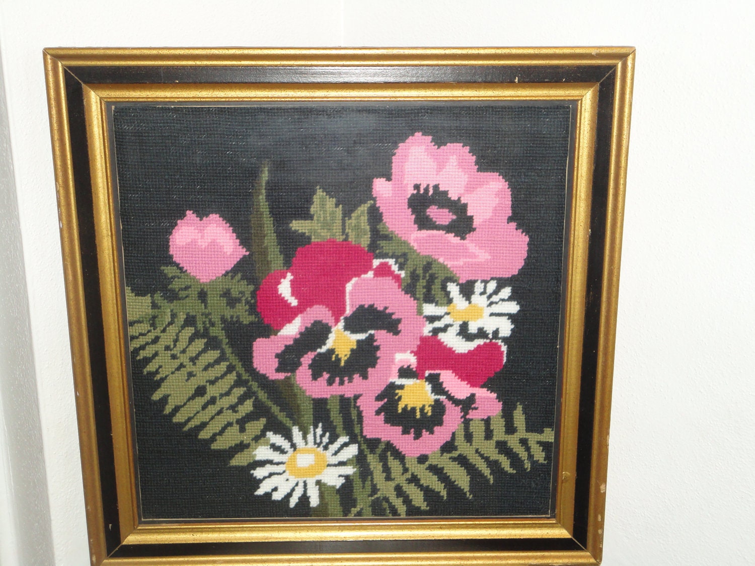 Vintage Framed Needlepoint CREWEL Picture Floral Design Pink Lavender Daisys Green Black 19.5" x 19.5" Large