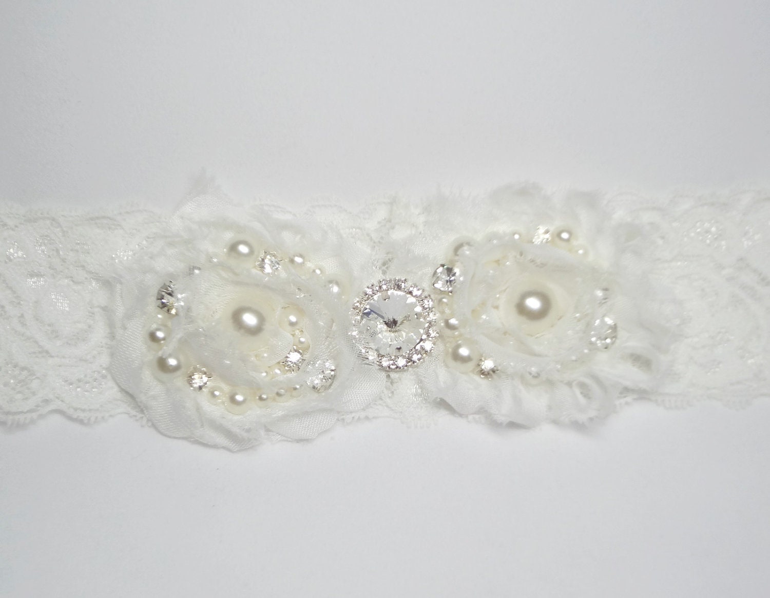 Pearls and rhinstone with cream rose on white lace garter