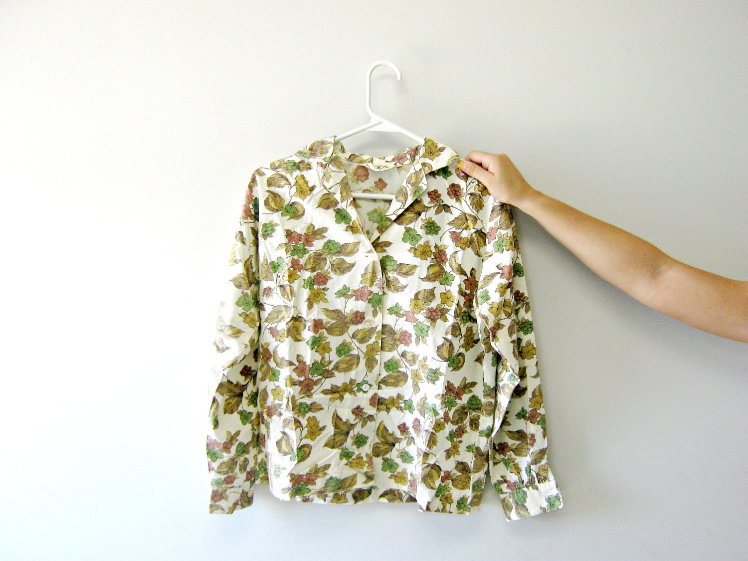 1950s Floral Shirt / 50s Women's Dress Shirt / Button Down Shirt / Long Sleeved / Mauve, Olive, Tan / For Her / Size Large