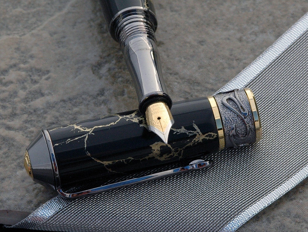 Nouveau Sceptre Fountain Pen with Black & Gold Tru Stone  Awesome Fountain Pen