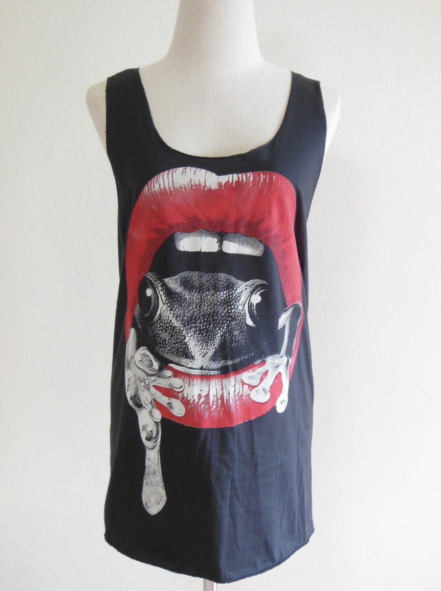 Frog Red Mouth (Size M) Frog Shirt Animal Tank Top Animal Tshirt Women Tank Top Women Tshirt Black T-Shirt Top Tunic