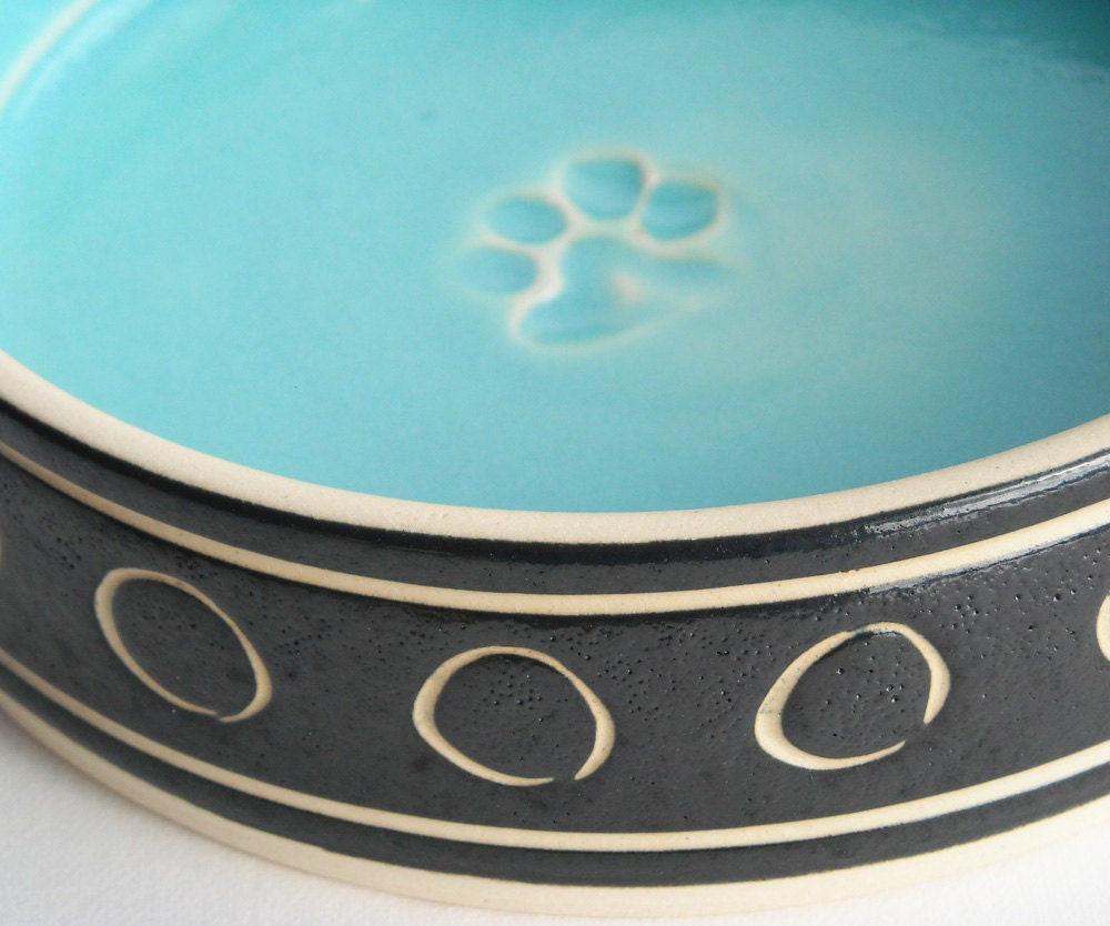Cat or Small Dog Bowl, with Circle Design