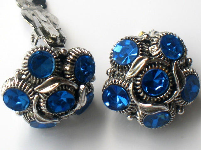 Vintage WEISS Blue Earrings Rhinestone Sapphire Silver Clip On Signed 1950s Vintage Collectable Jewelry Blue