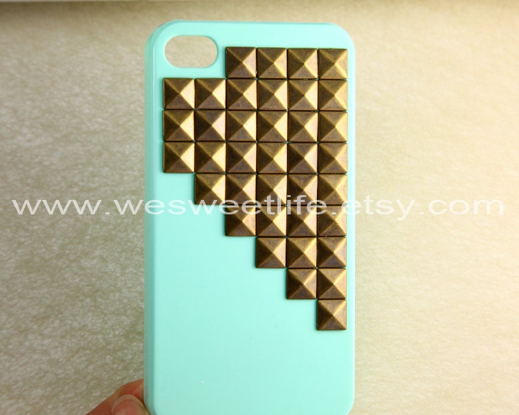 Studded iphone 4 case, Iphone 4s Case, Bronze pyramid studs Light Green Case-- Apple Mint Green iPhone Case 4, iPhone 4 Hard Case