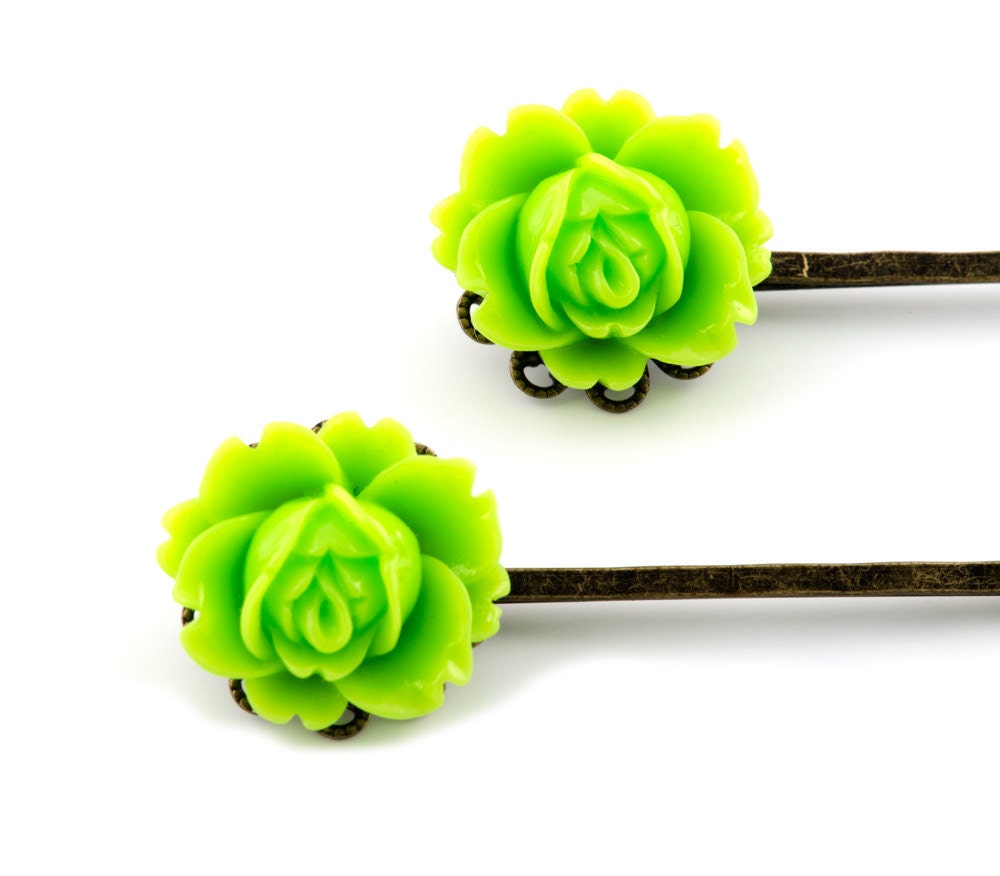 Light Green Rose Hairpins, Set of 2 Lime Green Flower Bobby Pins, Flower Hair Accessory, Antique Bronze, Wedding Bridesmaids Gift