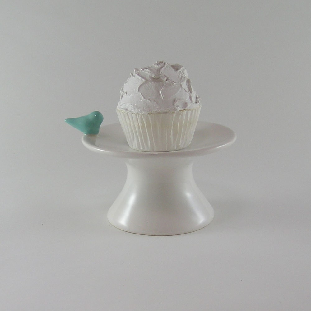 Cupcake Stand with Bird in White with Blue Bird