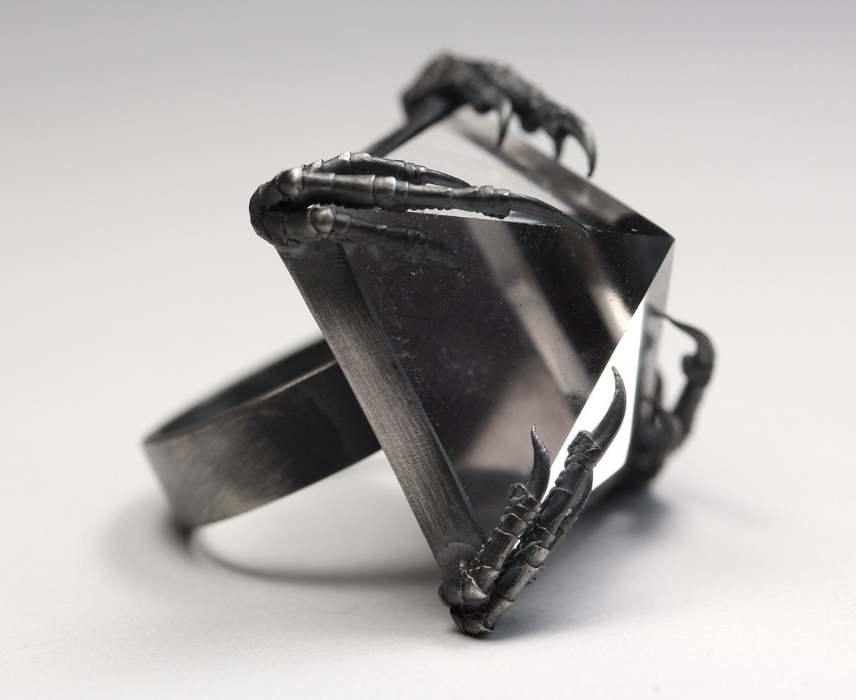 the mini crystal tomb ring.
