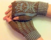 Fingerless Mitt Kit - Queen Sonja - December 2012 PhatFiber Feature