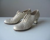 vintage 1940s shoes / 40s shoes / Clotted Cream