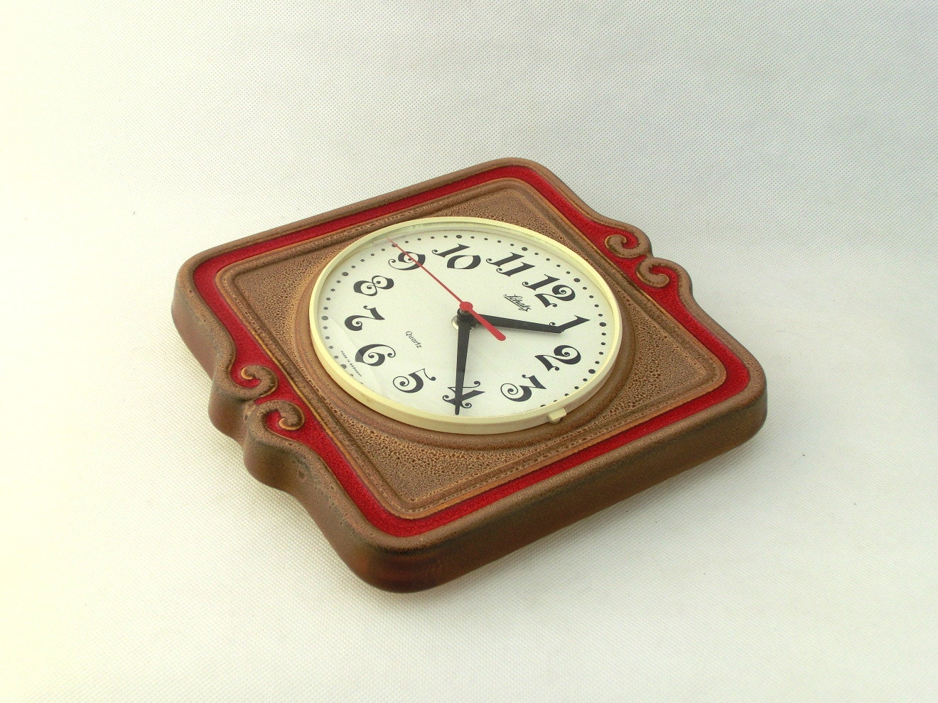 Vintage wall clock ceramic - brown / cappuccino / red colors