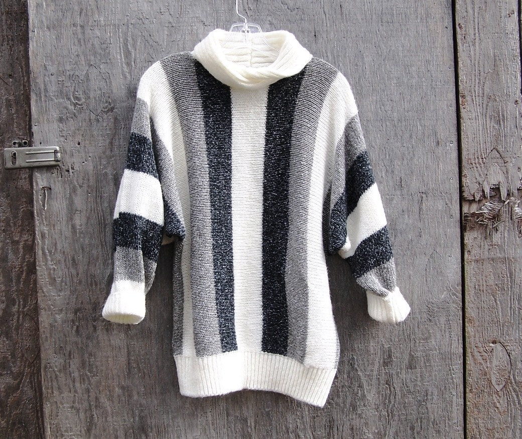 Vintage 1980s bold stripe black white grey pullover sweater jumper cowl neck dolman batwing sleeve womens Large