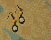White Flower Cabochon Dangle Earring, Bead