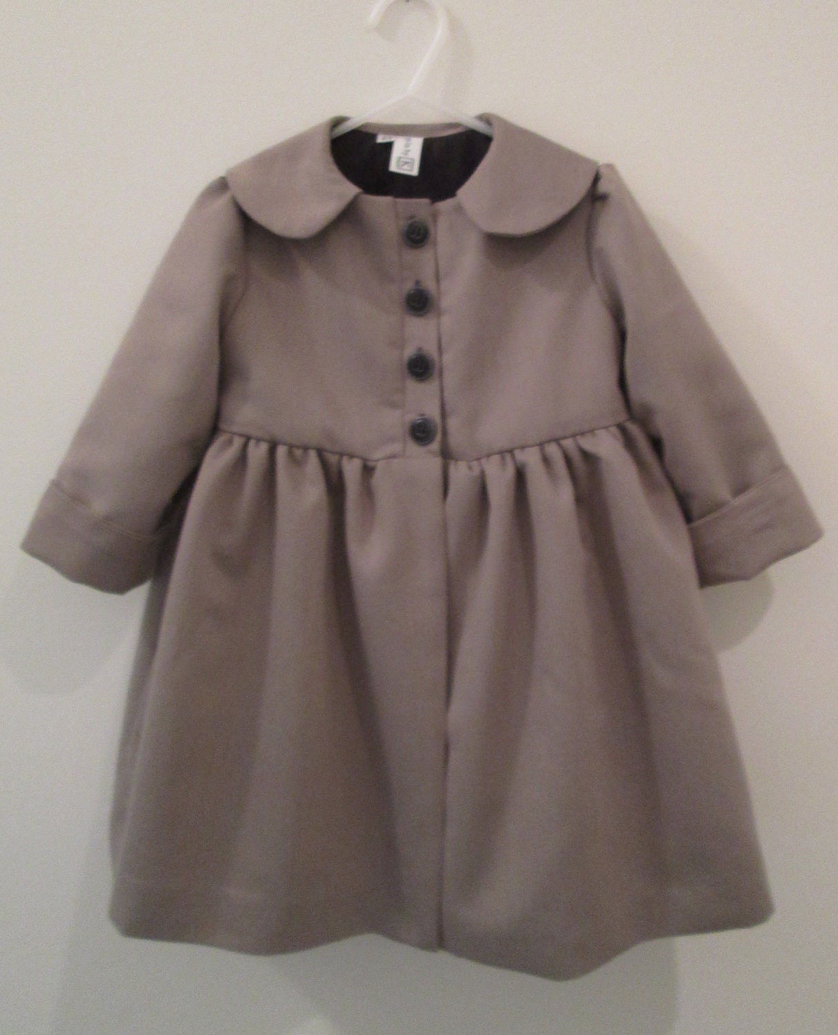 Grey Wool/Cotton Blend Girl's Toddler Coat with Peter Pan Collar with Vintage Buttons -- Fully Lined -- Size 2T