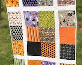 Halloween Lap Quilt, Throw Quilt, Riley Blake Fabrics, Flannel Back, Long Arm Quilted - DeMossDesigns