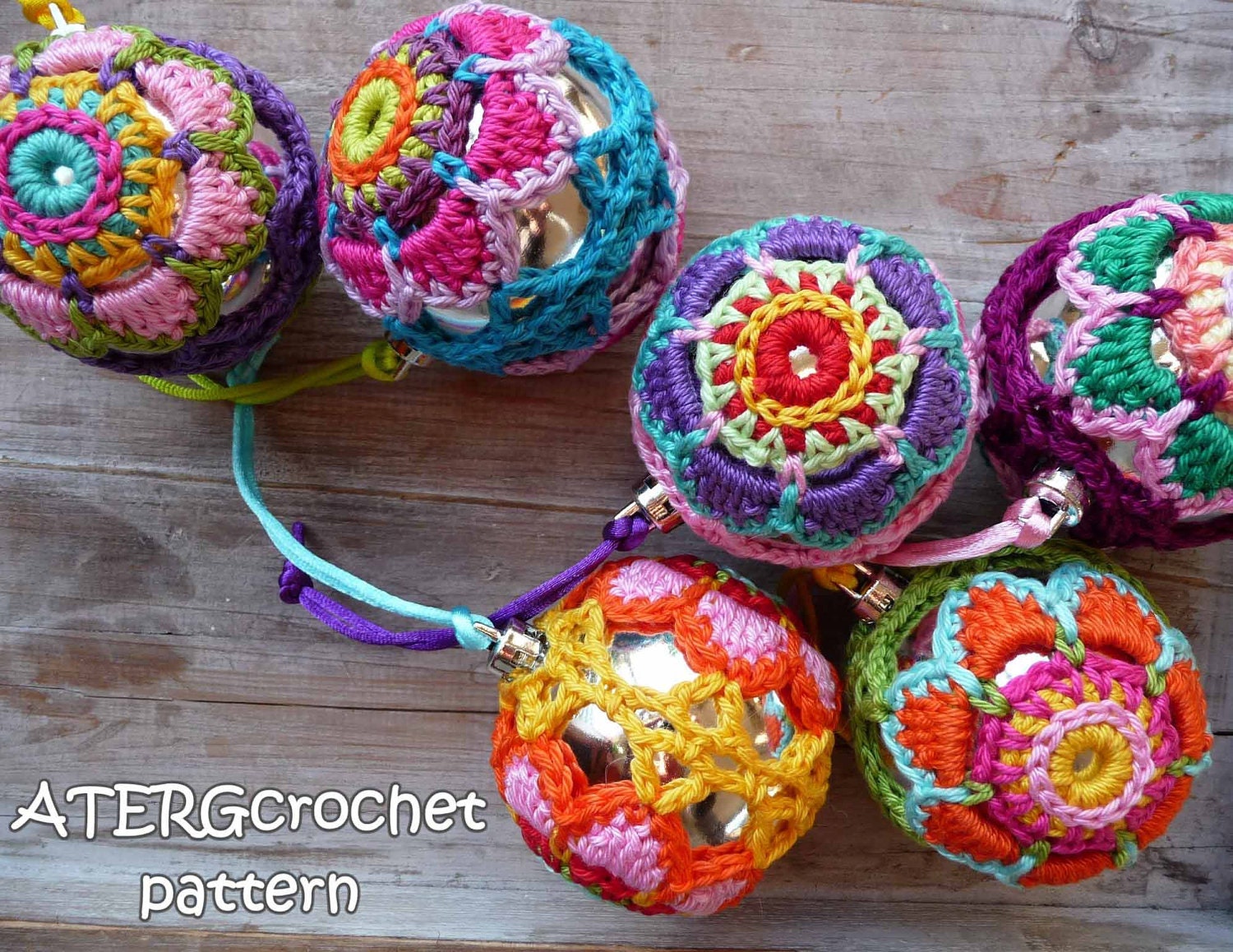 Crochet pattern Christmasball flower by ATERGcrochet
